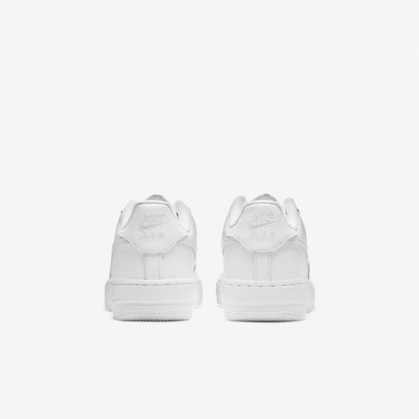 Kids' Nike Air Force 1 LE Older Sneakers White | NK073AIZ