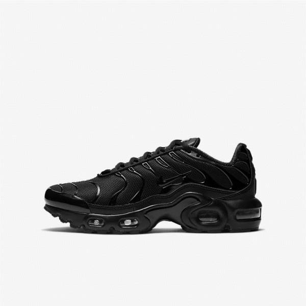 Kids\' Nike Air Max Plus Older Sneakers Black | NK893GFY