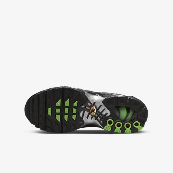 Kids' Nike Air Max Plus Older Sneakers Black / Green / Metal Silver / Black | NK941REG