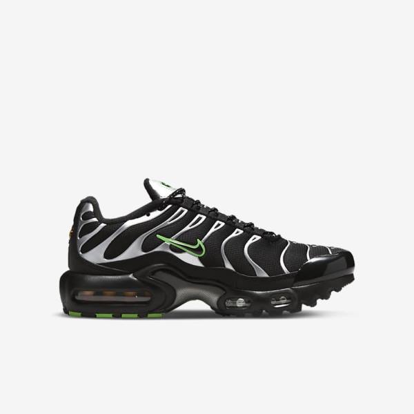 Kids' Nike Air Max Plus Older Sneakers Black / Green / Metal Silver / Black | NK941REG