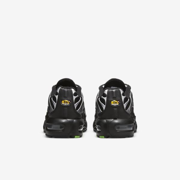 Kids' Nike Air Max Plus Older Sneakers Black / Green / Metal Silver / Black | NK941REG