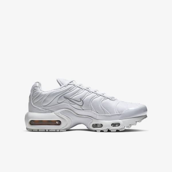 Kids' Nike Air Max Plus Older Sneakers White / Metal Silver / White | NK713QGS