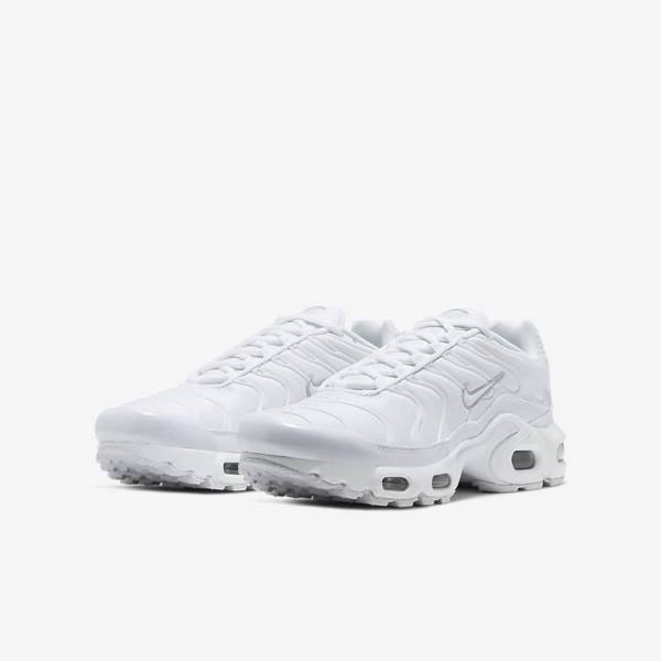 Kids' Nike Air Max Plus Older Sneakers White / Metal Silver / White | NK713QGS