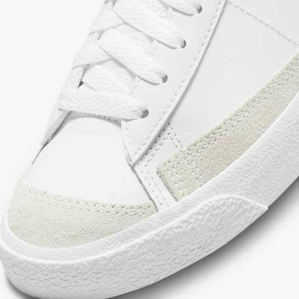 Kids' Nike Blazer Mid 77 Older Sneakers White / Black / White | NK617QOR