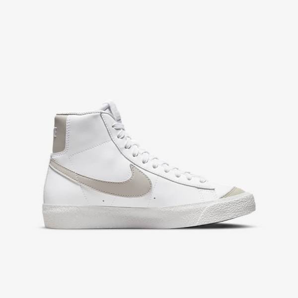 Kids' Nike Blazer Mid 77 SE Older Sneakers White / Light Beige | NK265GIA