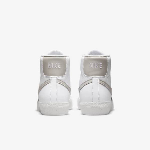 Kids' Nike Blazer Mid 77 SE Older Sneakers White / Light Beige | NK265GIA