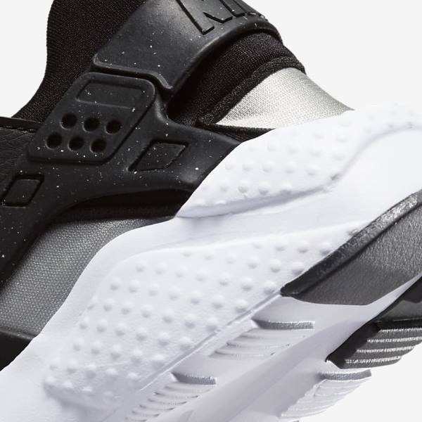 Kids' Nike Huarache Run Older Sneakers Black / Grey / White / Red | NK294FZP