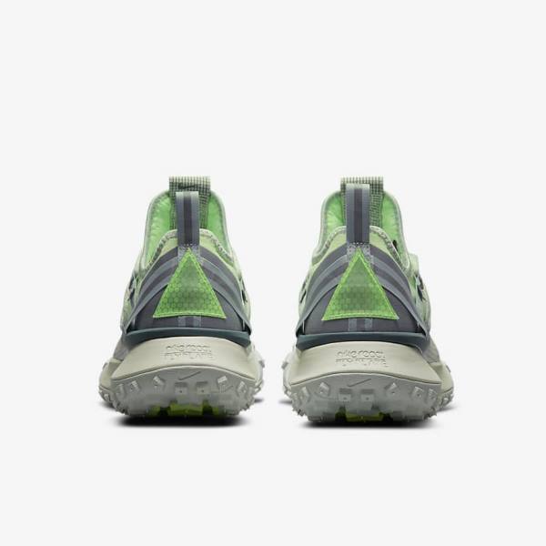 Men's Nike ACG Mountain Fly Low Sneakers Grey / Green | NK423TNE