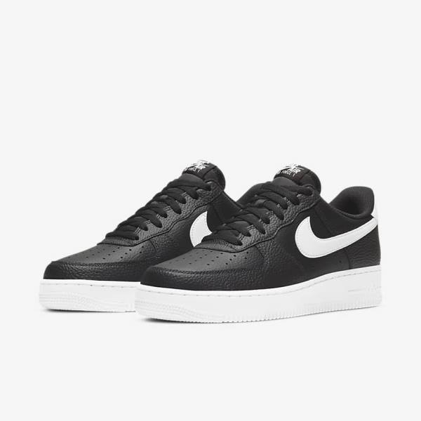 Men's Nike Air Force 1 07 Sneakers Black / White | NK082CPJ