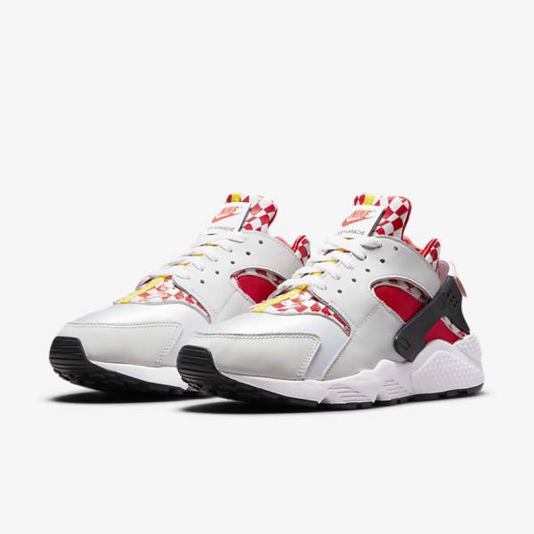 Men's Nike Air Huarache Premium Liverpool F.C. Sneakers White / Yellow / Red | NK152PMV