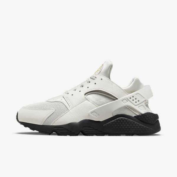 Men\'s Nike Air Huarache Sneakers Light Beige / Black / Silver / Gold | NK952ZOL