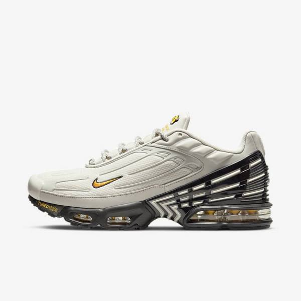 Men\'s Nike Air Max Plus 3 Sneakers Light Beige / Black / Silver / Gold | NK146QNY