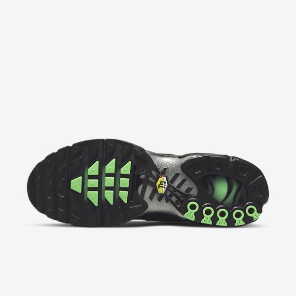 Men's Nike Air Max Plus Sneakers Black / Green / Metal Silver / Black | NK065EXA