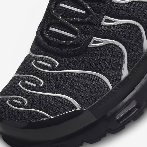 Men's Nike Air Max Plus Sneakers Black / Green / Metal Silver / Black | NK065EXA