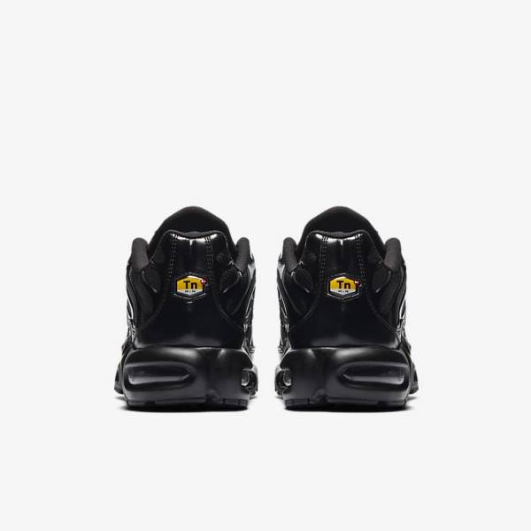 Men's Nike Air Max Plus Sneakers Black | NK190CJN