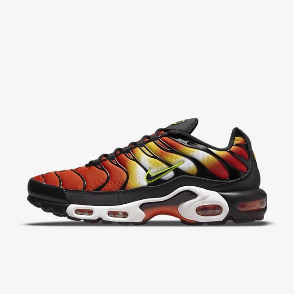 Men\'s Nike Air Max Plus Sneakers Orange / Gold / Black | NK376QHJ