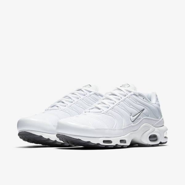 Men's Nike Air Max Plus Sneakers White / Black / Grey / White | NK296USW