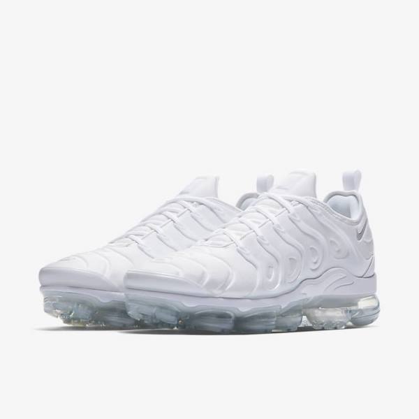 Men's Nike Air VaporMax Plus Sneakers White / Platinum / White | NK871GUV