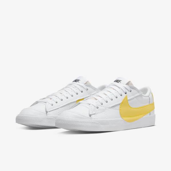 Men's Nike Blazer Low Jumbo Sneakers White / Black / Orange | NK397VSX