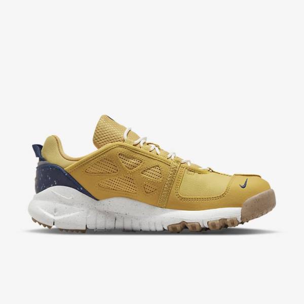 Men's Nike Free Terra Vista Sneakers Gold / Navy | NK708BCZ