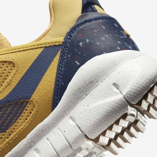 Men's Nike Free Terra Vista Sneakers Gold / Navy | NK708BCZ