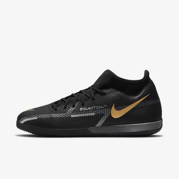 Men\'s Nike Phantom GT2 Academy Dynamic Fit IC Indoor Court Football Shoes Black / Metal Gold / Dark Grey / Metal Dark Grey | NK275KWN