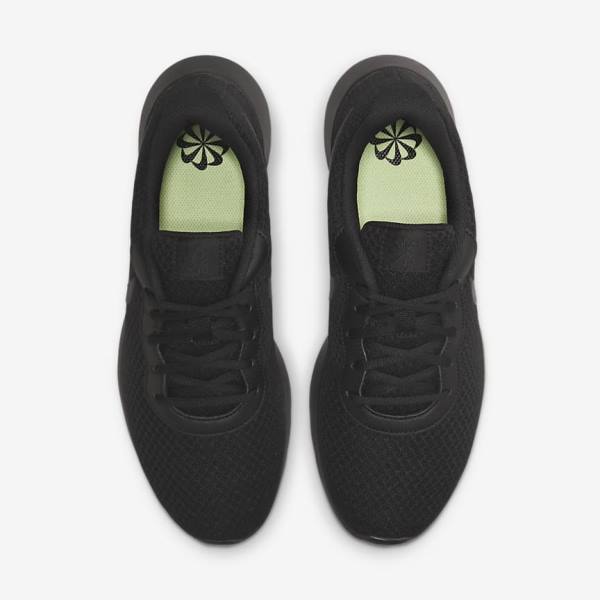 Men's Nike Tanjun Sneakers Black | NK215LVS