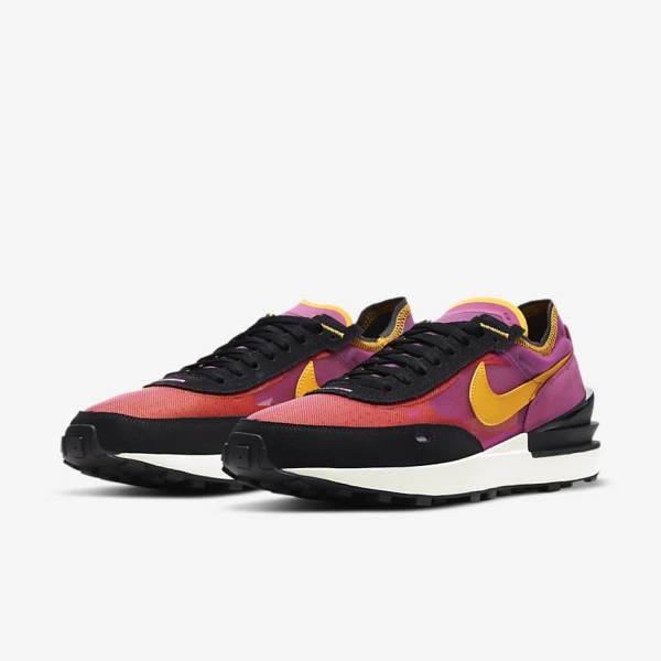 Men's Nike Waffle One Sneakers Fuchsia / Black / Gold | NK904EZB