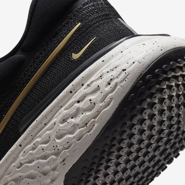 Men's Nike ZoomX Invincible Run Flyknit Road Running Shoes Black / Metal Gold | NK895SLW