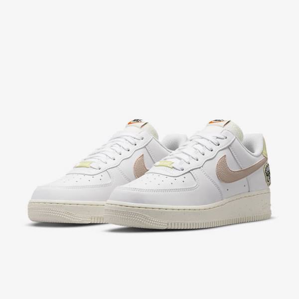 Women's Nike Air Force 1 07 SE Sneakers White / Blue / Pink | NK296TXR