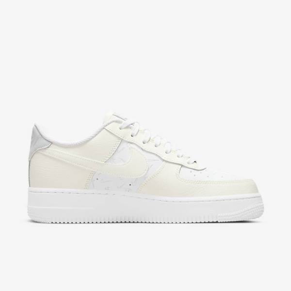 Women's Nike Air Force 1 07 Sneakers White / Platinum | NK378VOT