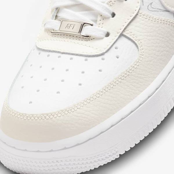 Women's Nike Air Force 1 07 Sneakers White / Platinum | NK378VOT