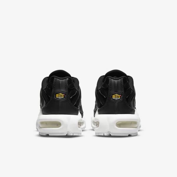 Women's Nike Air Max Plus Sneakers Black / White | NK190IMD