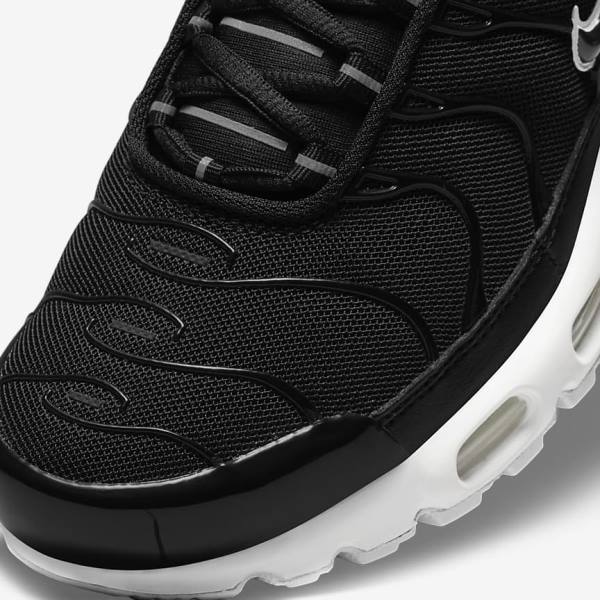 Women's Nike Air Max Plus Sneakers Black / White | NK190IMD