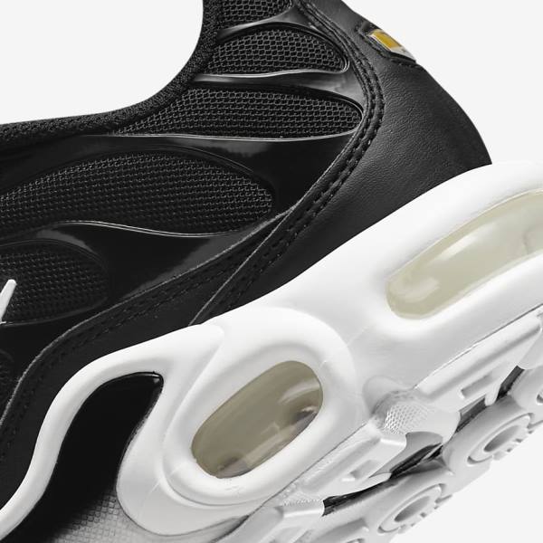 Women's Nike Air Max Plus Sneakers Black / White | NK190IMD