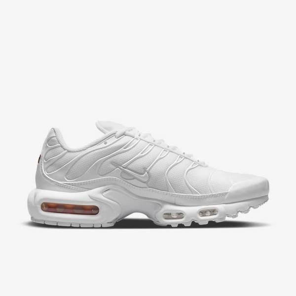 Women's Nike Air Max Plus Sneakers White / Platinum / White | NK592PCT