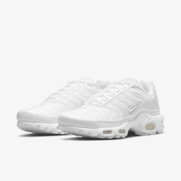 Women's Nike Air Max Plus Sneakers White / Platinum / White | NK592PCT