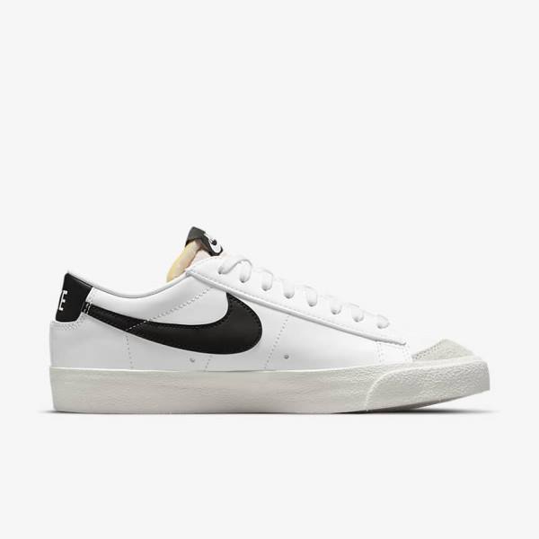 Women's Nike Blazer Low 77 Sneakers White / Black | NK683KON