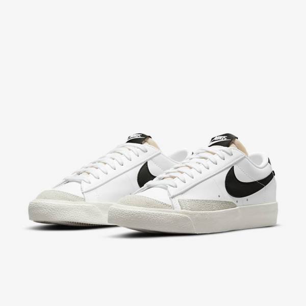 Women's Nike Blazer Low 77 Sneakers White / Black | NK683KON