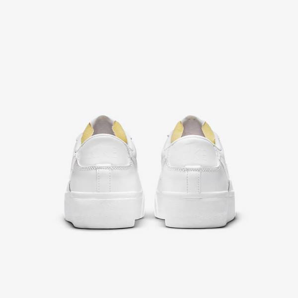 Women's Nike Blazer Low Platform Sneakers White | NK785NGP