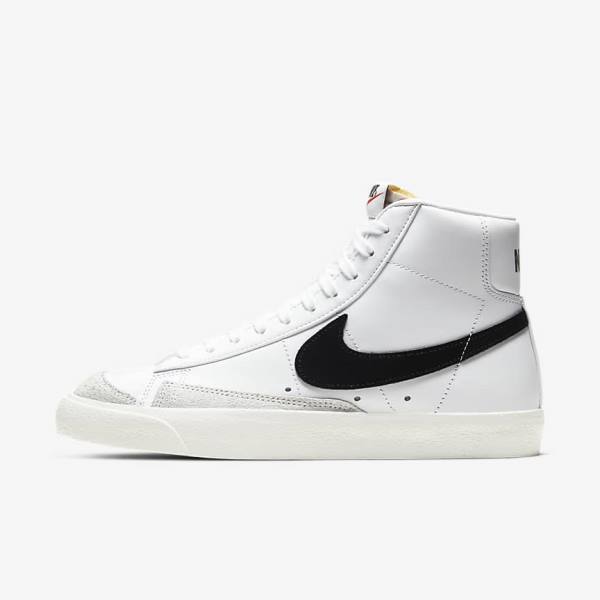 Women\'s Nike Blazer Mid 77 Vintage Sneakers White / Coral / Black | NK952KAP