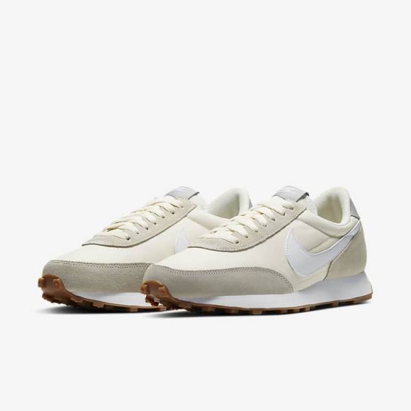 Women's Nike Daybreak Sneakers White / Light Grey / White | NK139IYQ