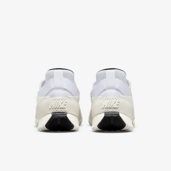 Women's Nike Go FlyEase Sneakers White / Black | NK748QFK