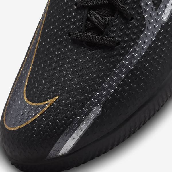 Women's Nike Phantom GT2 Academy Dynamic Fit IC Indoor Court Football Shoes Black / Metal Gold / Dark Grey / Metal Dark Grey | NK356MNQ