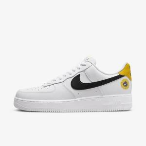 Men's Nike Air Force 1 07 LV8 Sneakers White / Yellow / Black | NK481PHE